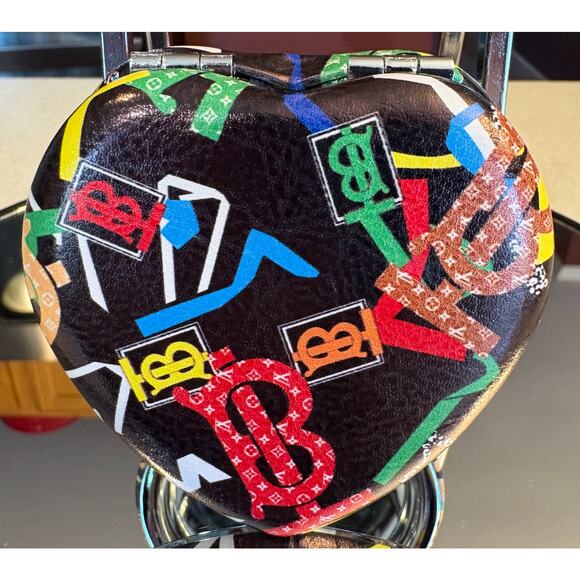COMPACT MIRROR: 🩷-Shaped Blk, Red, Blue, Green Collab 80’s New Wave Design,NWOT - Picture 1 of 5